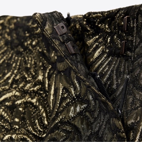 Zara NWOT Gold Black High Waist Brocade Micro Shorts Size XS - Picture 3 of 10
